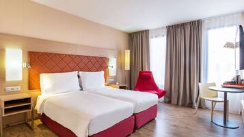 1 chambre, minibar, coffres-forts dans les chambres