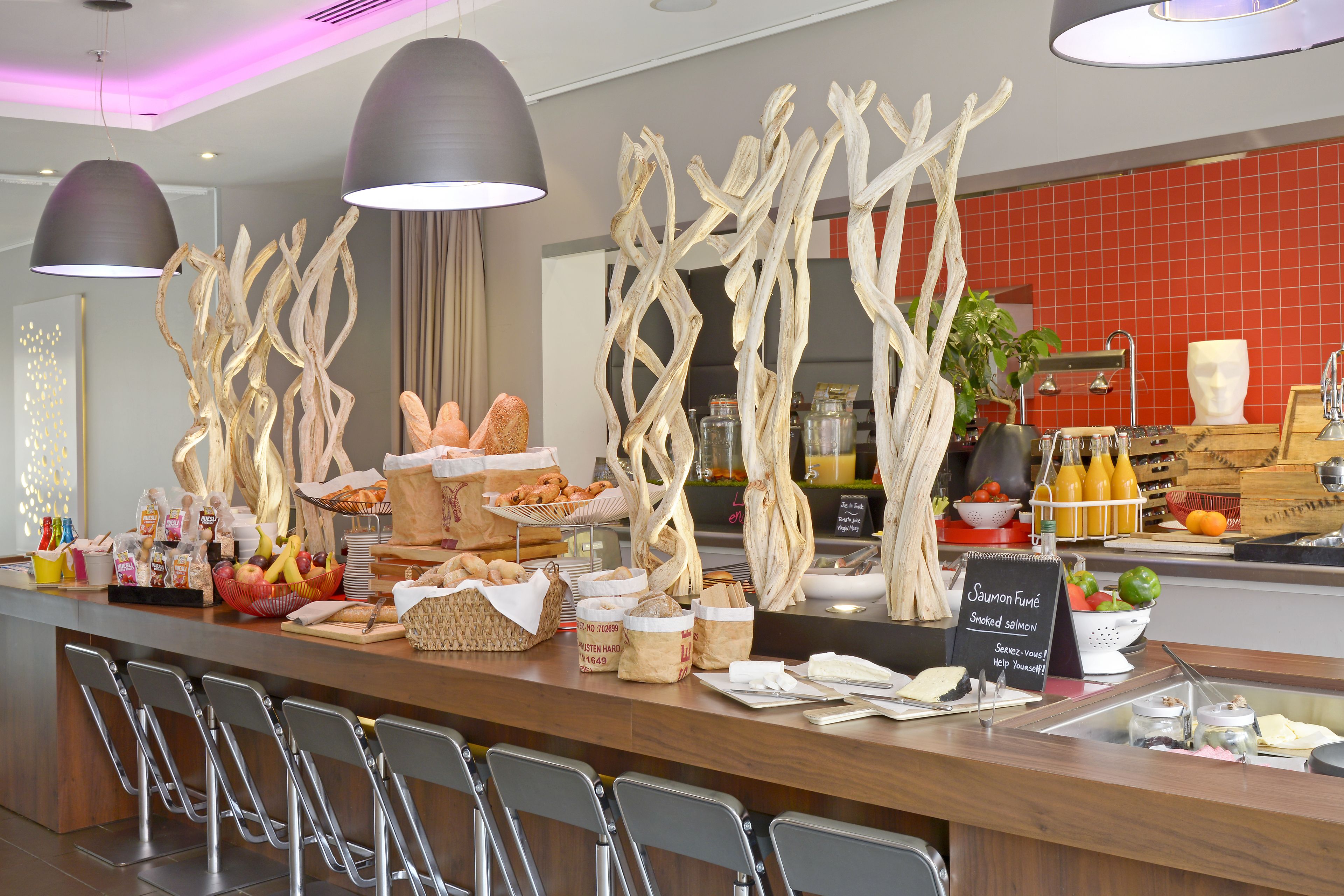 Buffet déjeuner servi tous les jours en supplément