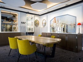 Bar (en el alojamiento)