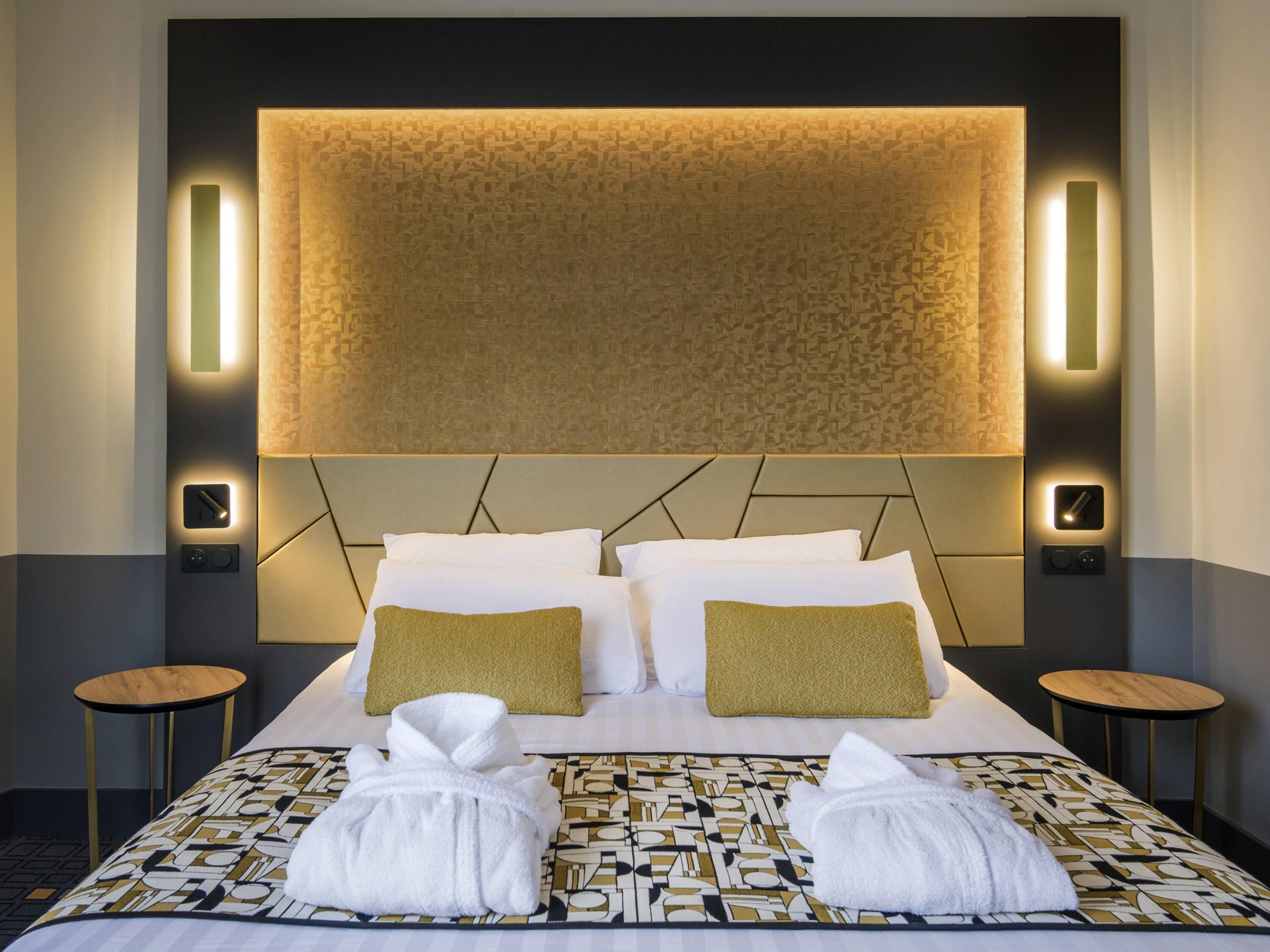 Habitación superior, 1 cama doble | Ropa de cama hipoalergénica, caja fuerte, escritorio