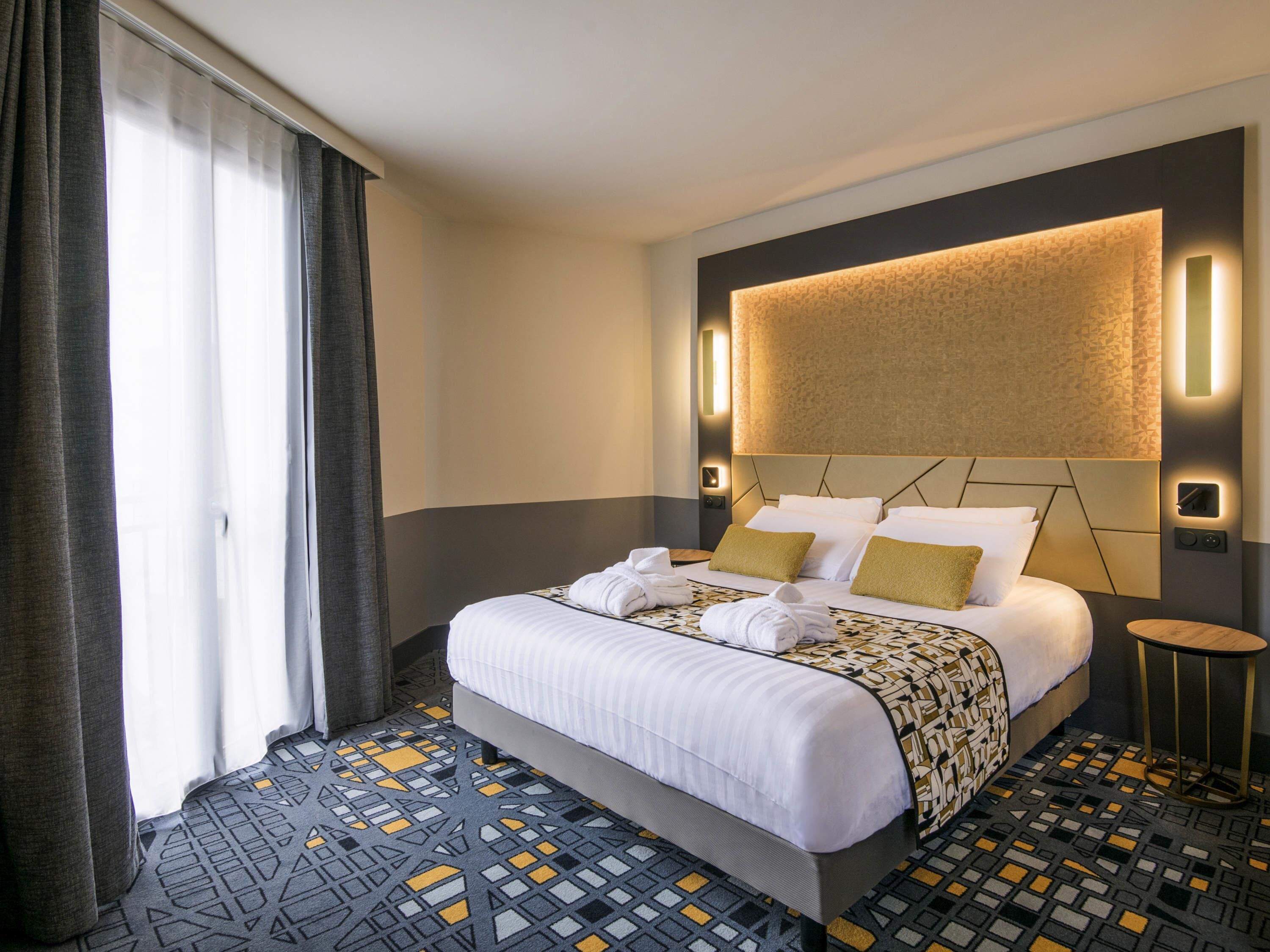 Superior Room, 1 Double Bed | Hypo-allergenic bedding, in-room safe, desk, laptop workspace