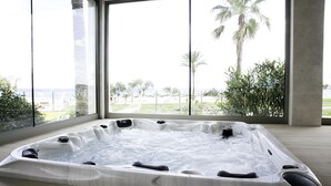 Indoor spa tub - Protur Playa Cala Millor Hotel - Adults Only (Sant Llorenc des Cardassar)