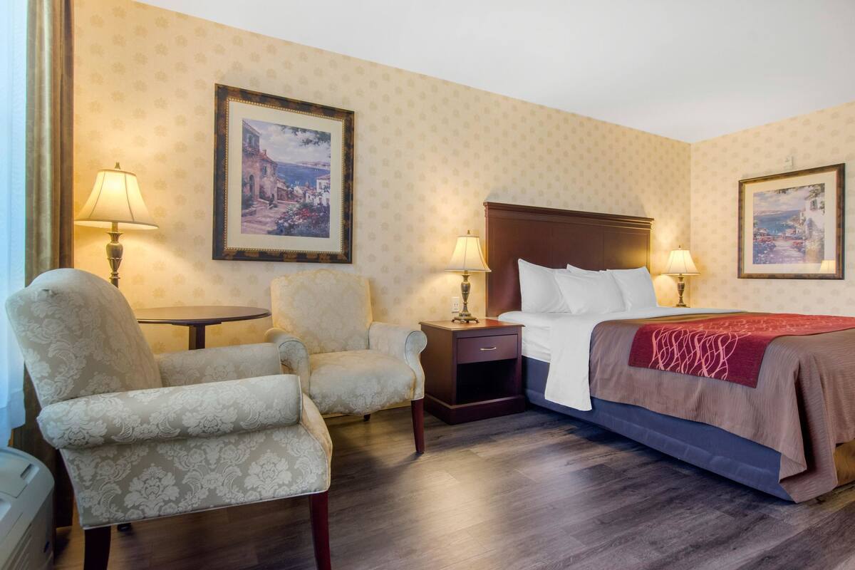 Select Comfort beds, desk, laptop workspace, blackout drapes
