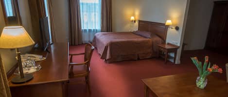 1 Schlafzimmer, Minibar, Zimmersafe, Schreibtisch