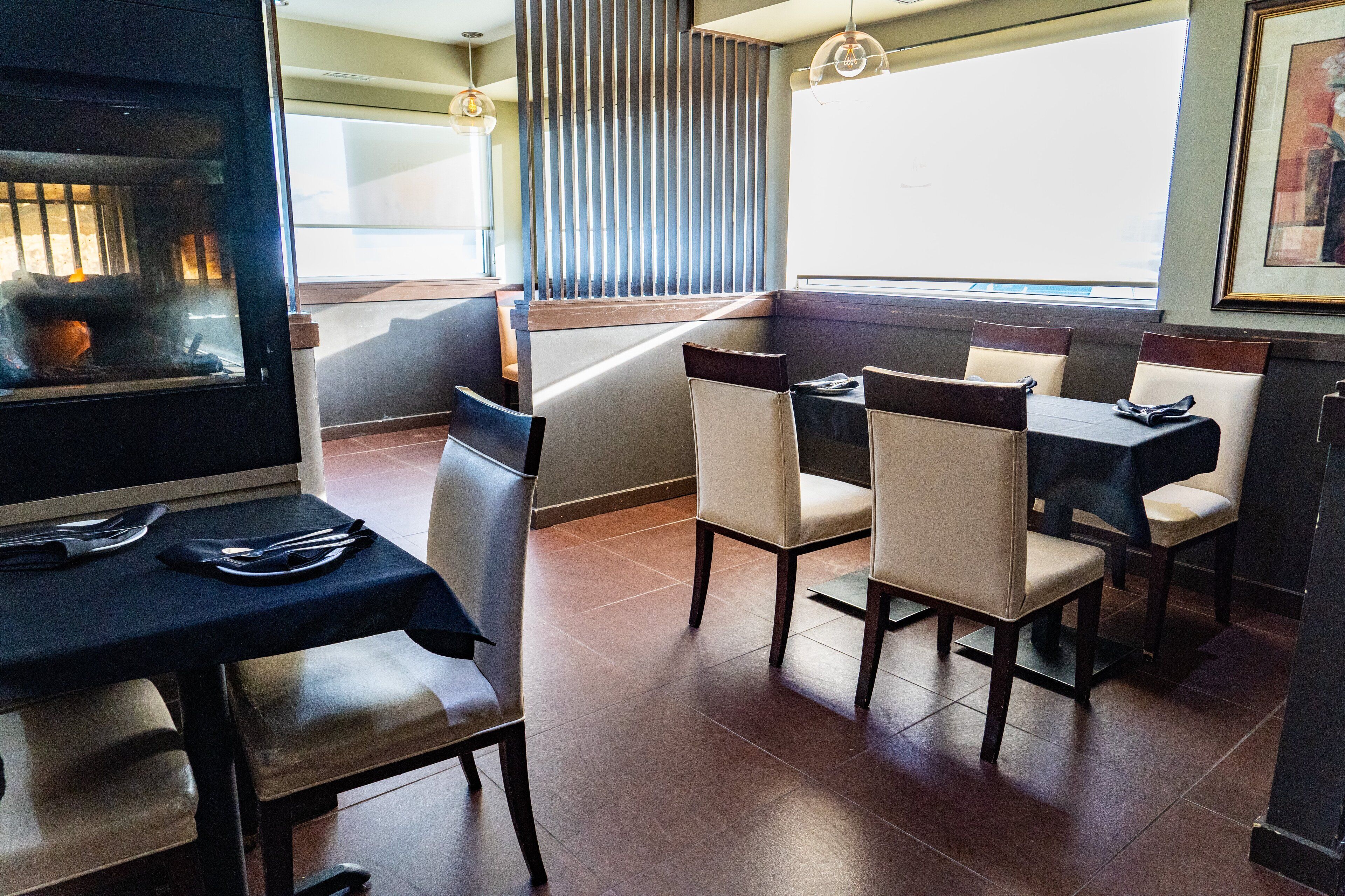 Lunch and dinner served, Asian cuisine