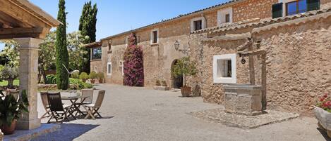 Façade de lâhĂ©bergement