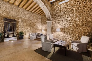 Flat-screen TV - Torrent Fals Agroturismo (Santa Maria del Camí)