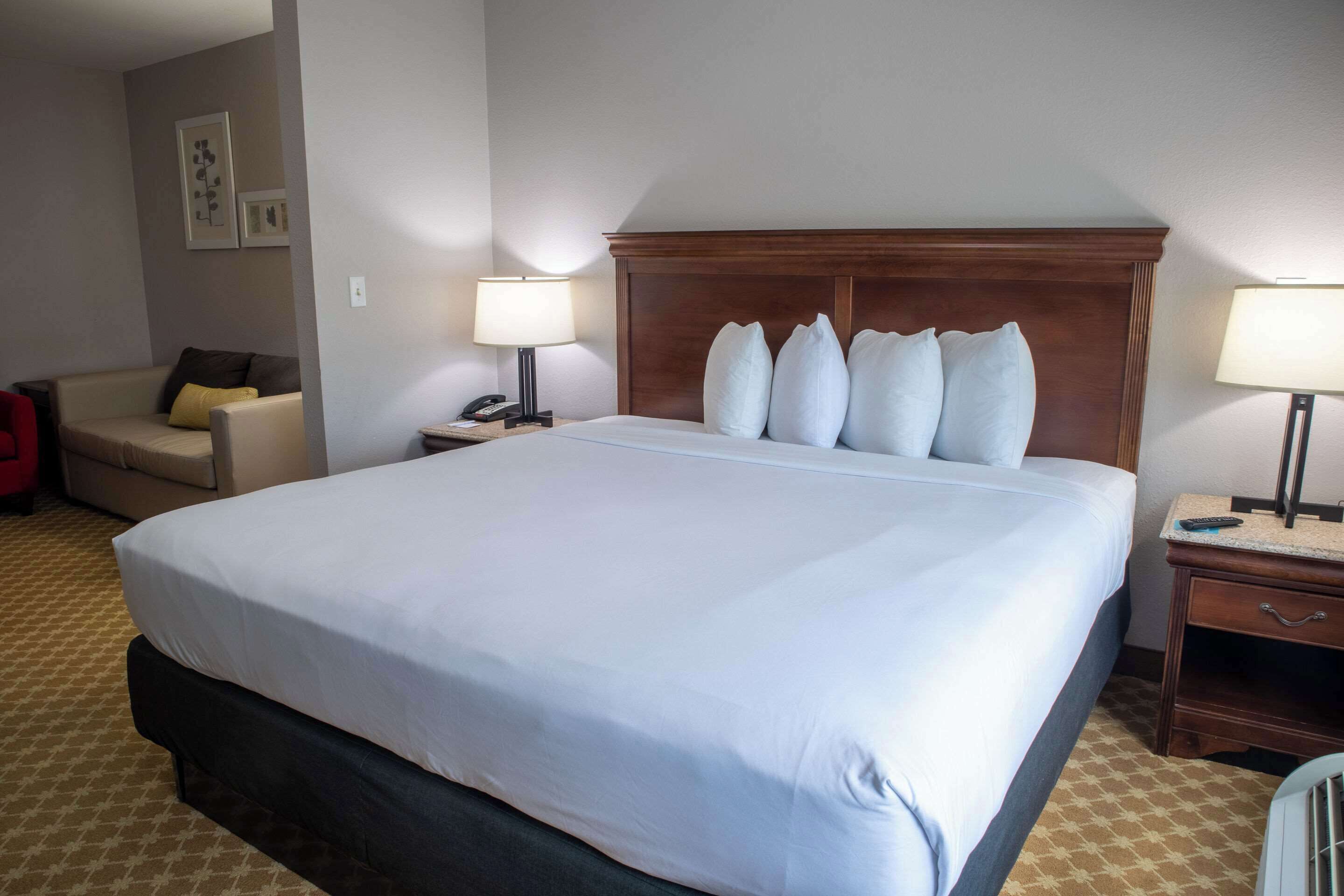 hypo-allergenic bedding, in-room safe, desk, laptop workspace