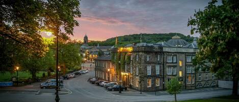 Façade de l’hébergement - soirée/nuit