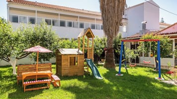 Außen-Kinderspielplatz