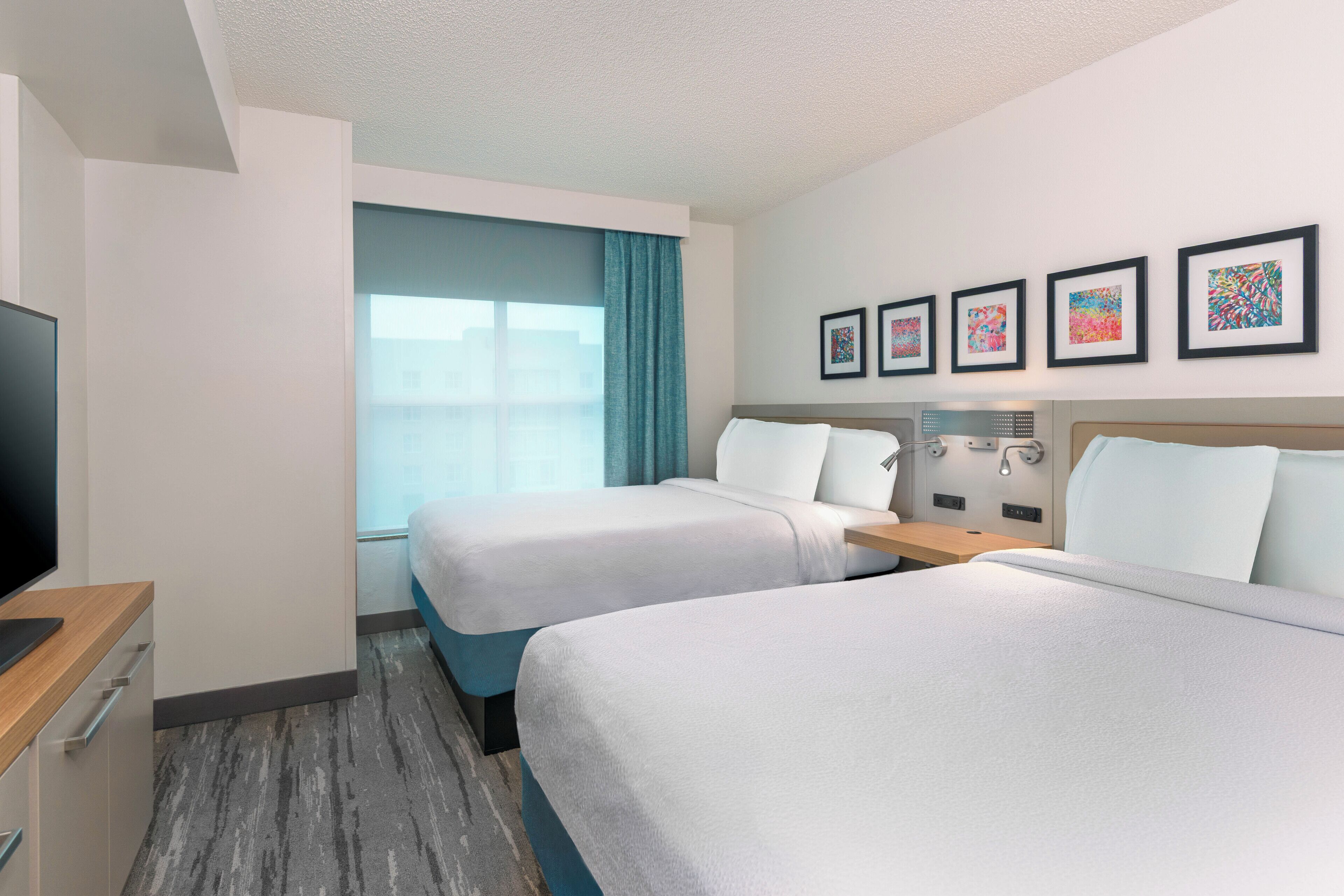 two queens evolution suite | in-room safe, iron/ironing board, free wifi, bed sheets