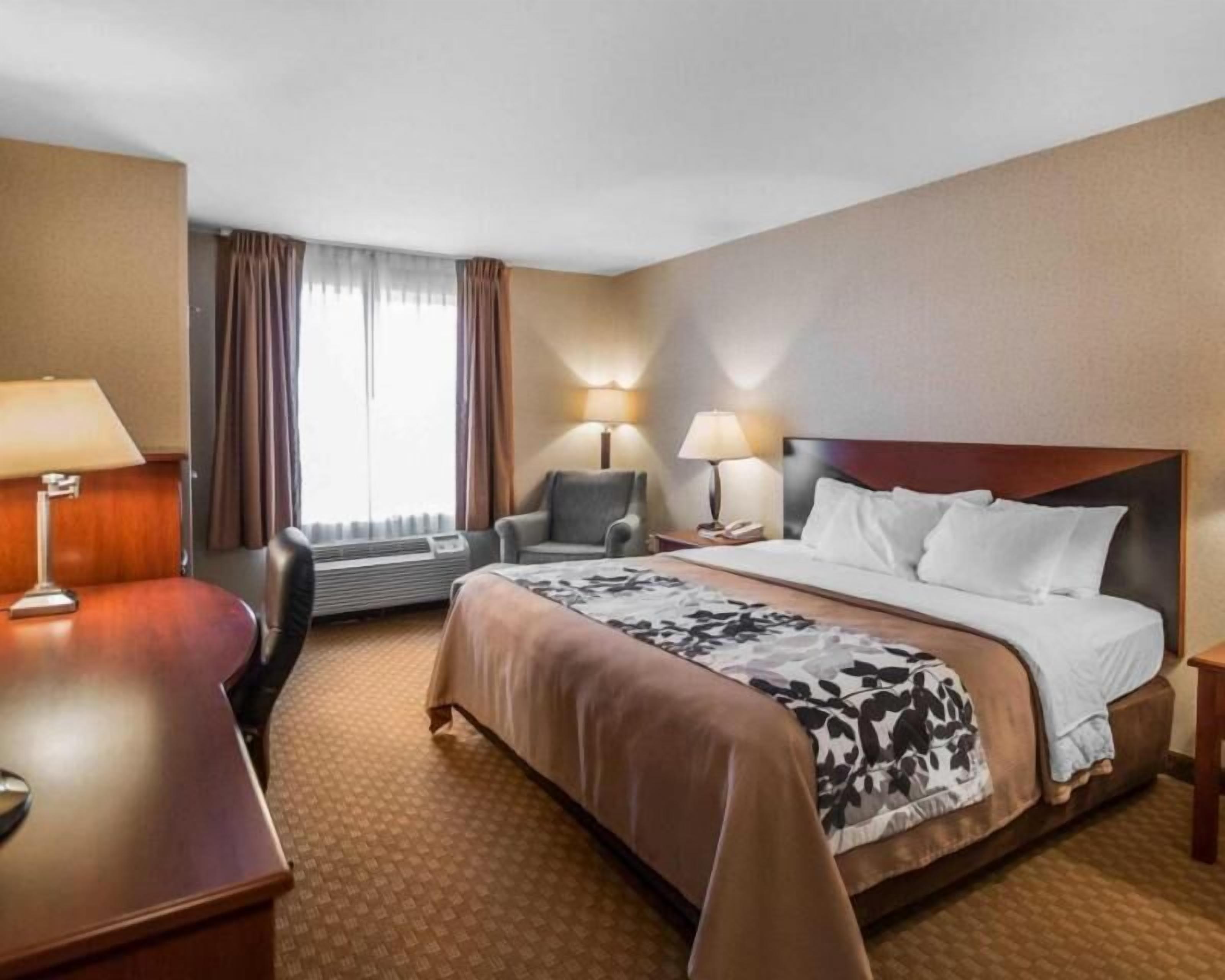 Desk, iron/ironing board, rollaway beds, free WiFi