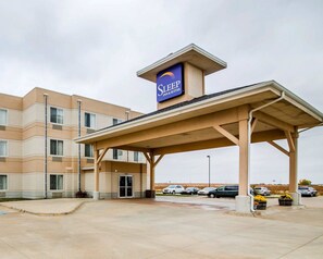 Exterior - Rodeway Inn & Suites Salina South (Salina)