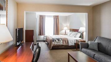 Suite, 1 King Bed, Non Smoking | Desk, iron/ironing board, rollaway beds, free WiFi