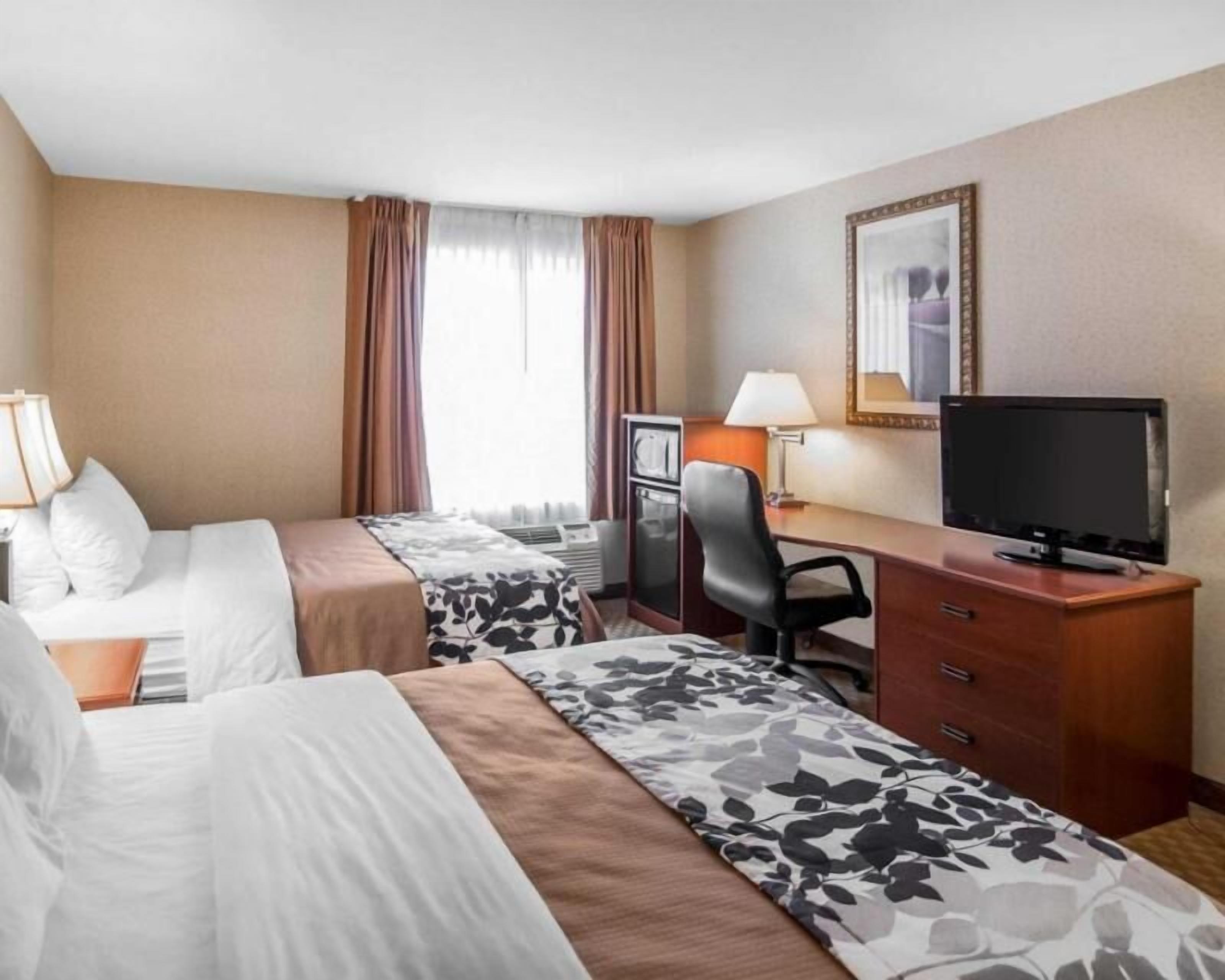 Desk, iron/ironing board, rollaway beds, free WiFi