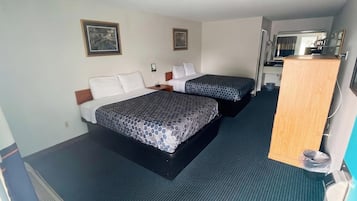 Quarto, 1 cama de casal, para não fumantes | Escrivaninha, ferros/tábuas de passar roupa, Wi-Fi de cortesia