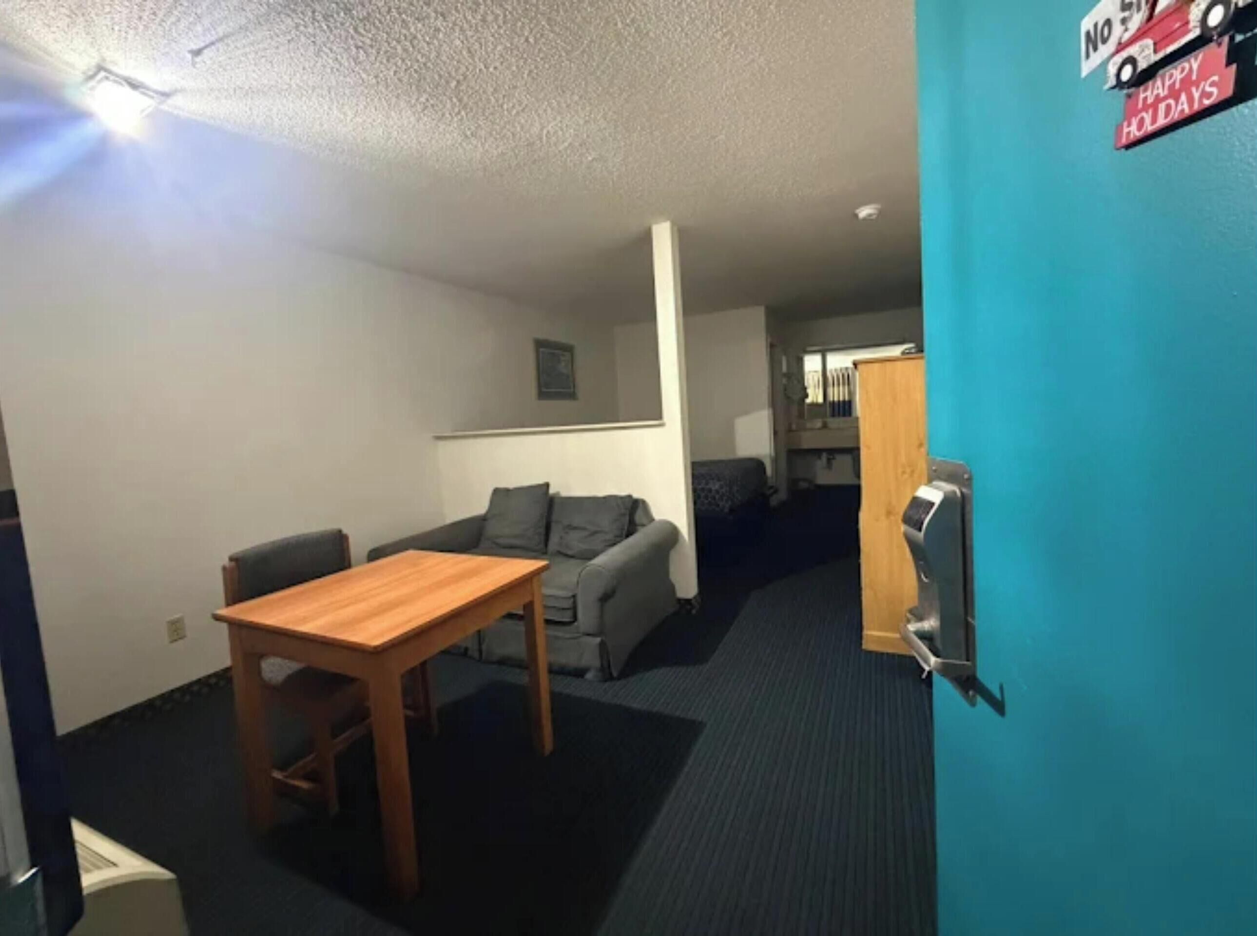 Room, 1 Queen Bed with Sofa bed | Desk, iron/ironing board, free WiFi, bed sheets