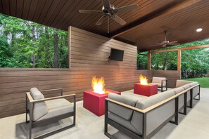 Gazebo - Candlewood Suites Tuscaloosa by IHG (Tuscaloosa)