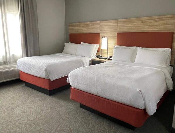 In-room safe, individually furnished, desk, laptop workspace - Candlewood Suites Tuscaloosa by IHG (Tuscaloosa)