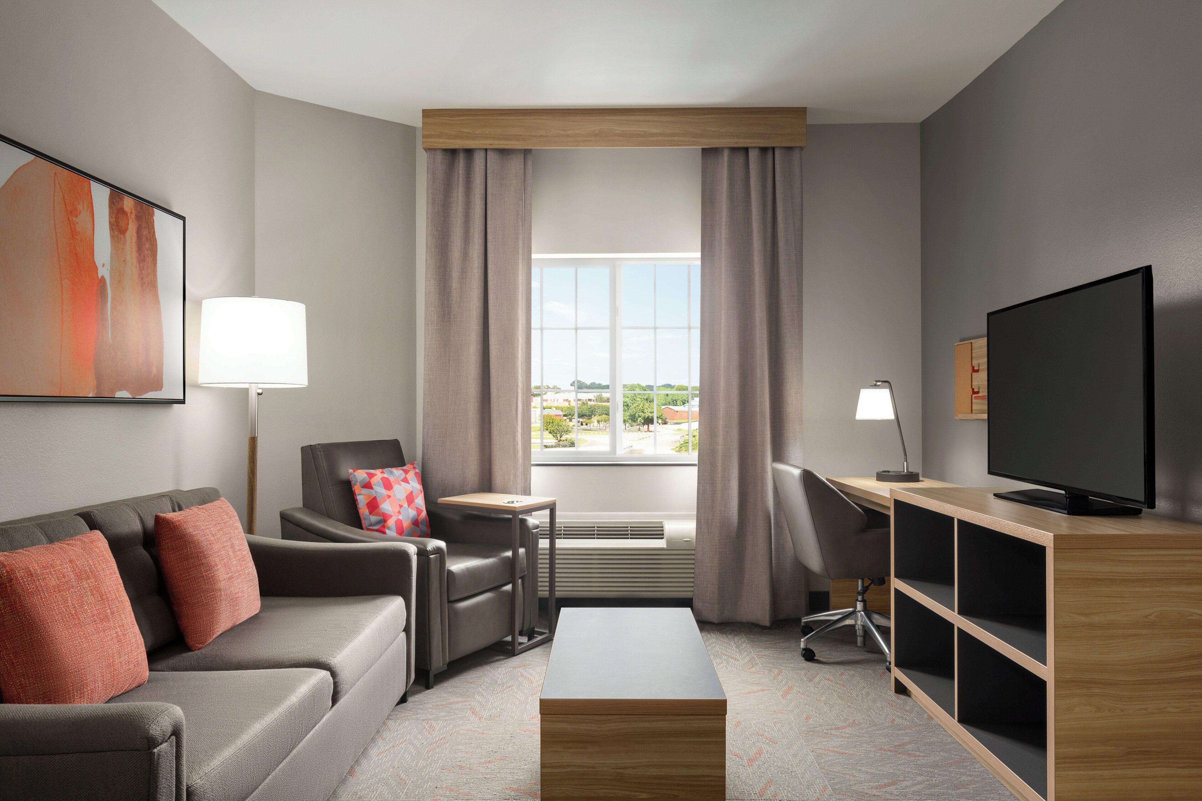 Tallelokero huoneessa, yksilöllisesti kalustettu, työpöytä