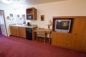 Fridge, microwave, coffee/tea maker