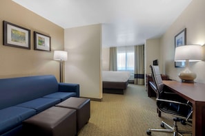 Een kluis op de kamer, een bureau, een laptopwerkplek