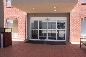 Exterior - Holiday Inn Express Hotel & Suites Shamrock North by IHG (Shamrock)