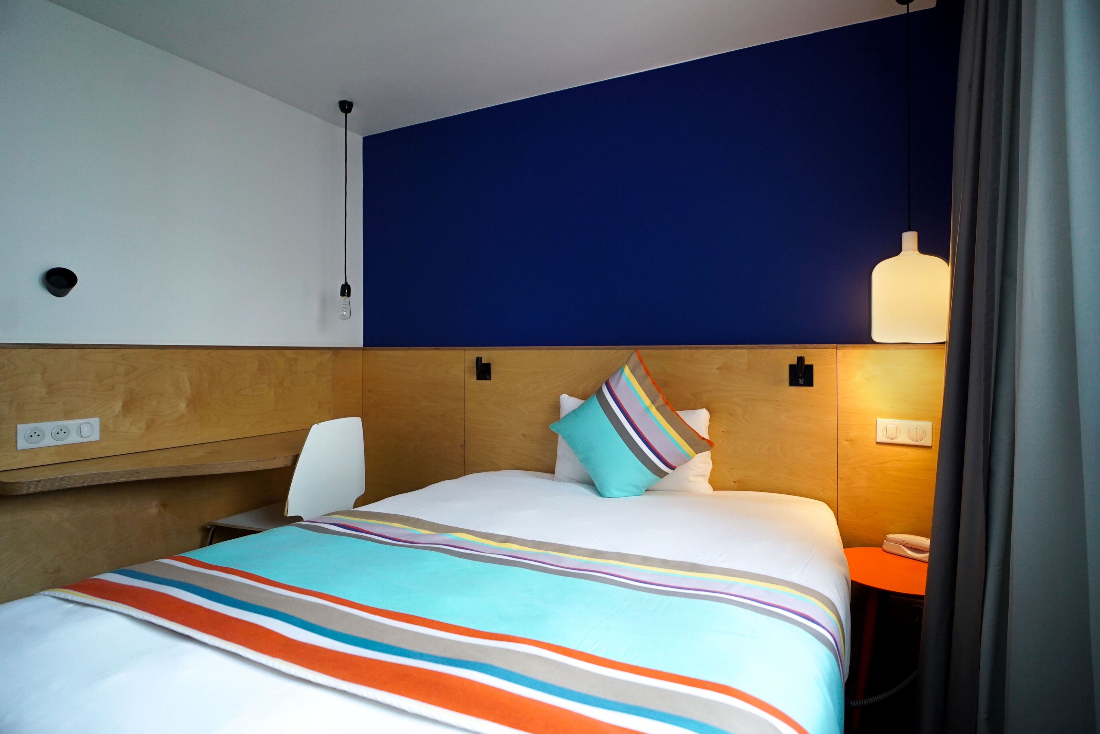single room | premium bedding, minibar, in-room safe, desk
