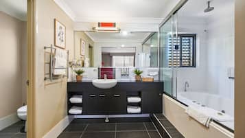 Phòng Superior (Spa) | Phòng tắm | Đồ dùng nhà tắm miễn phí, máy sấy tóc, khăn tắm