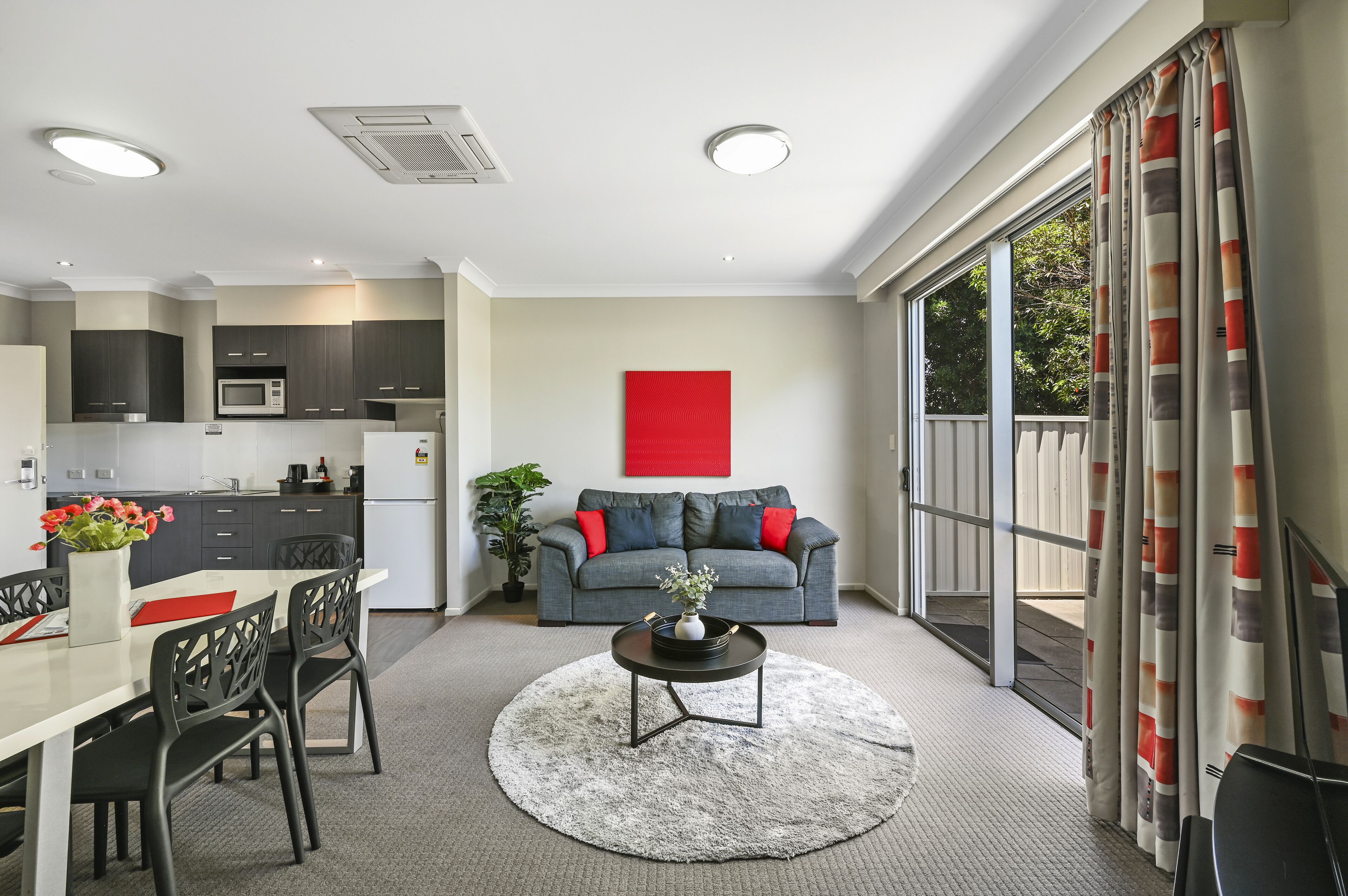 Deluxe Two Bedroom Apartment | Minibar, desk, laptop workspace, soundproofing