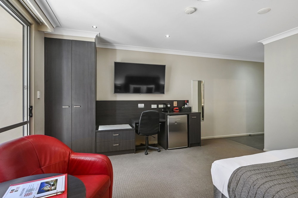 Platinum International by null