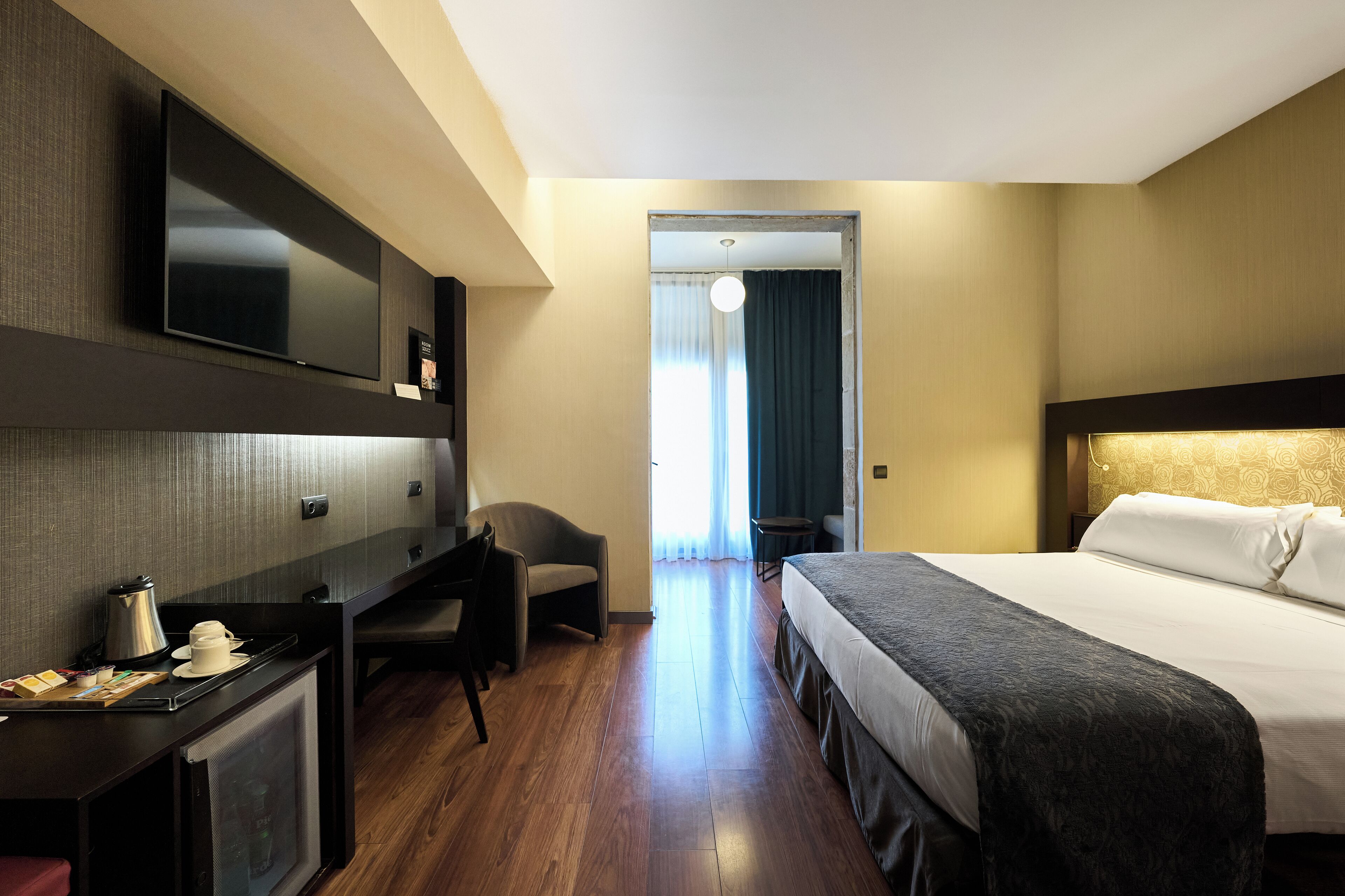 1 bedroom, minibar, in-room safe, individually decorated