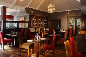 Unclassified image, 5 of 12, button - Kilkenny River Court Hotel (Kilkenny)