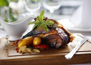 Alimentos y bebidas
