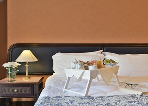 1 bedroom, premium bedding, minibar, in-room safe