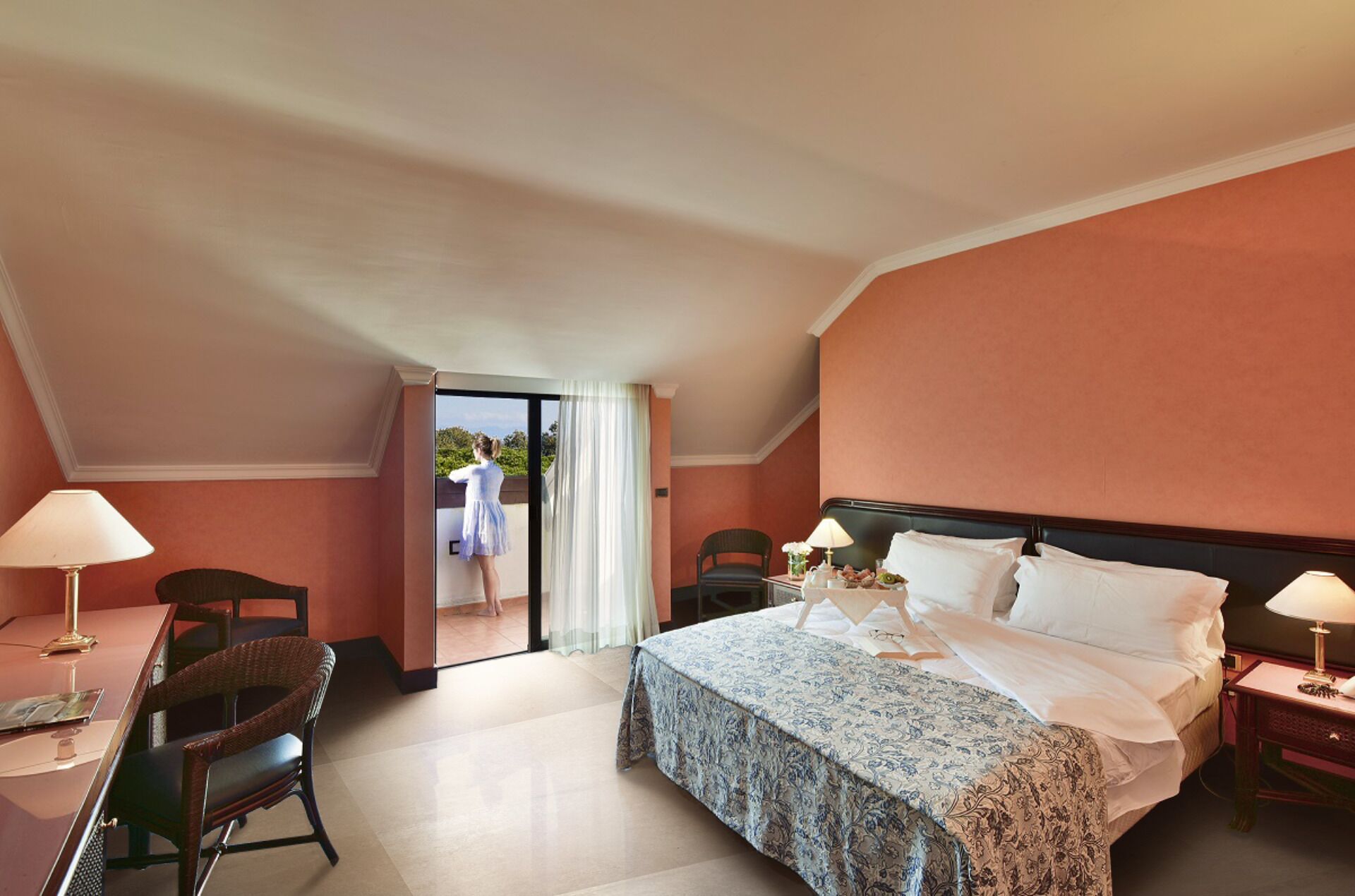 Premium bedding, minibar, in-room safe, desk