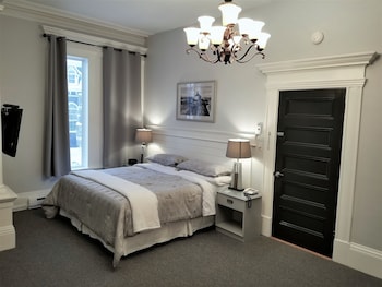 Cabot Boutique Hotel