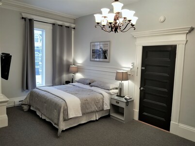 Cabot Boutique Hotel