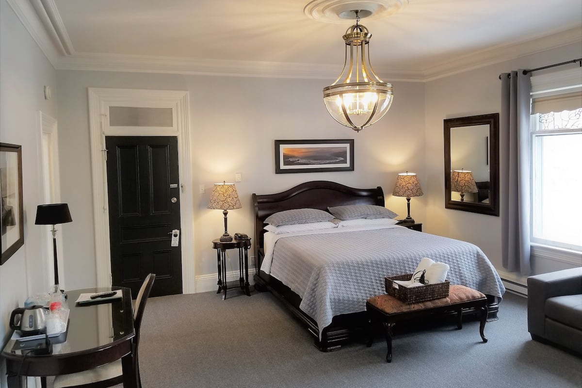 Exclusieve kamer | Luxe beddengoed, individueel gedecoreerd, individueel gemeubileerd