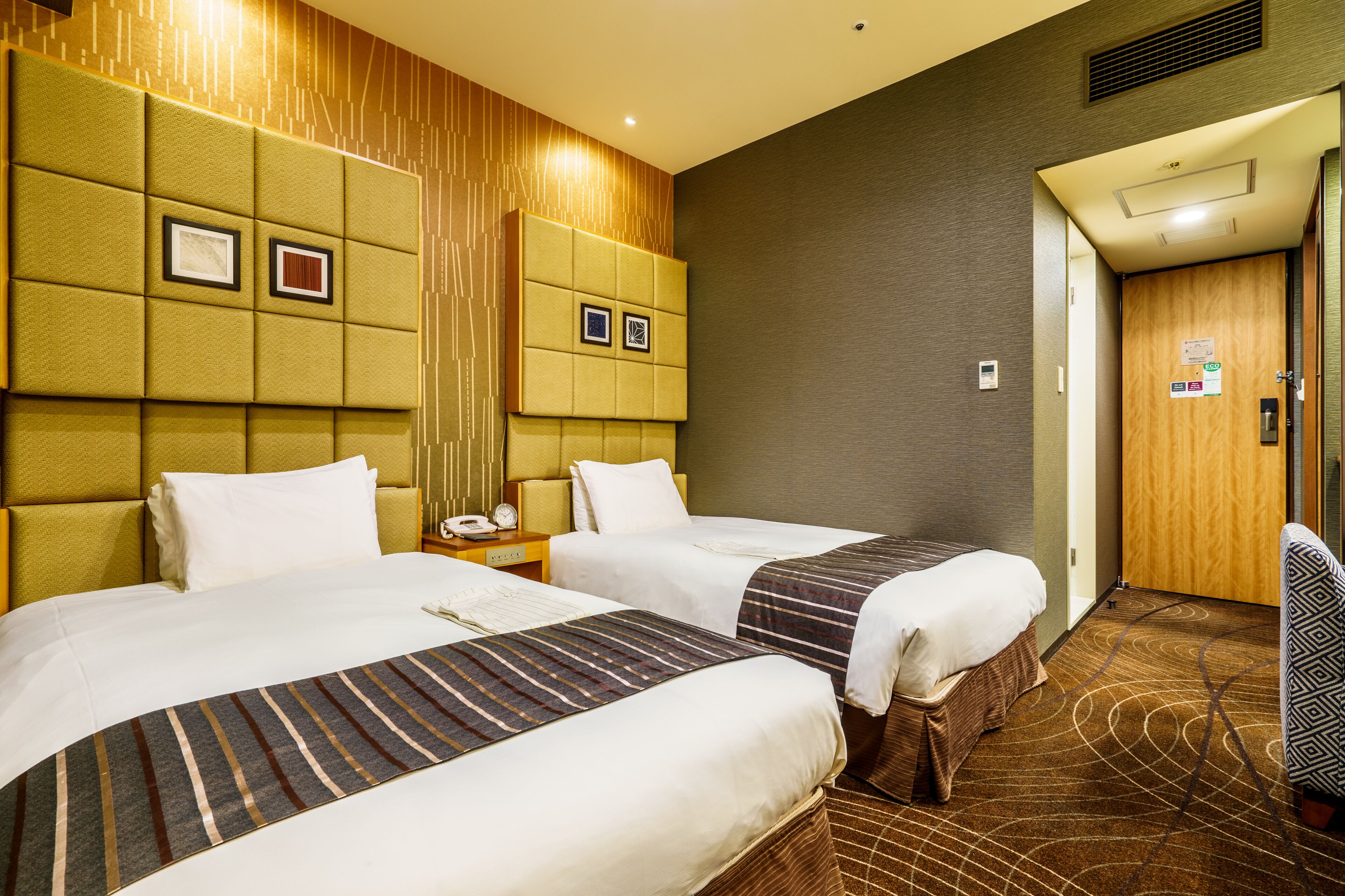 1 bedroom, premium bedding, down duvets, individually decorated