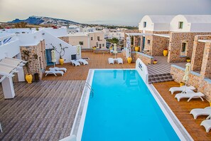 Exterior - Nautilus Dome (Santorini)