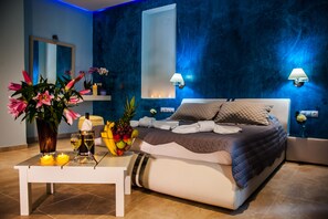 Superior Volcano View Room - Nautilus Dome (Santorini)