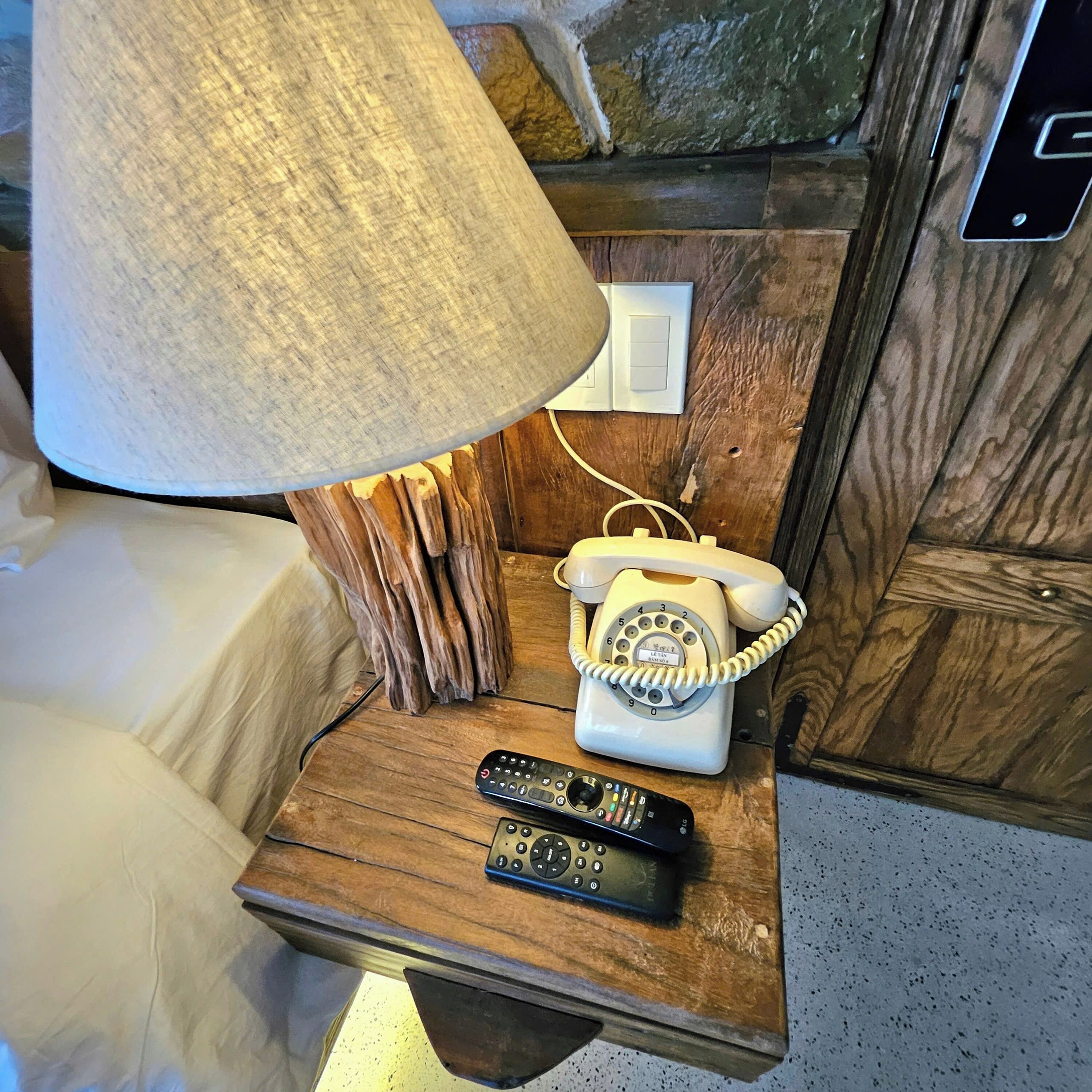 vip room | premium bedding, minibar, in-room safe, desk