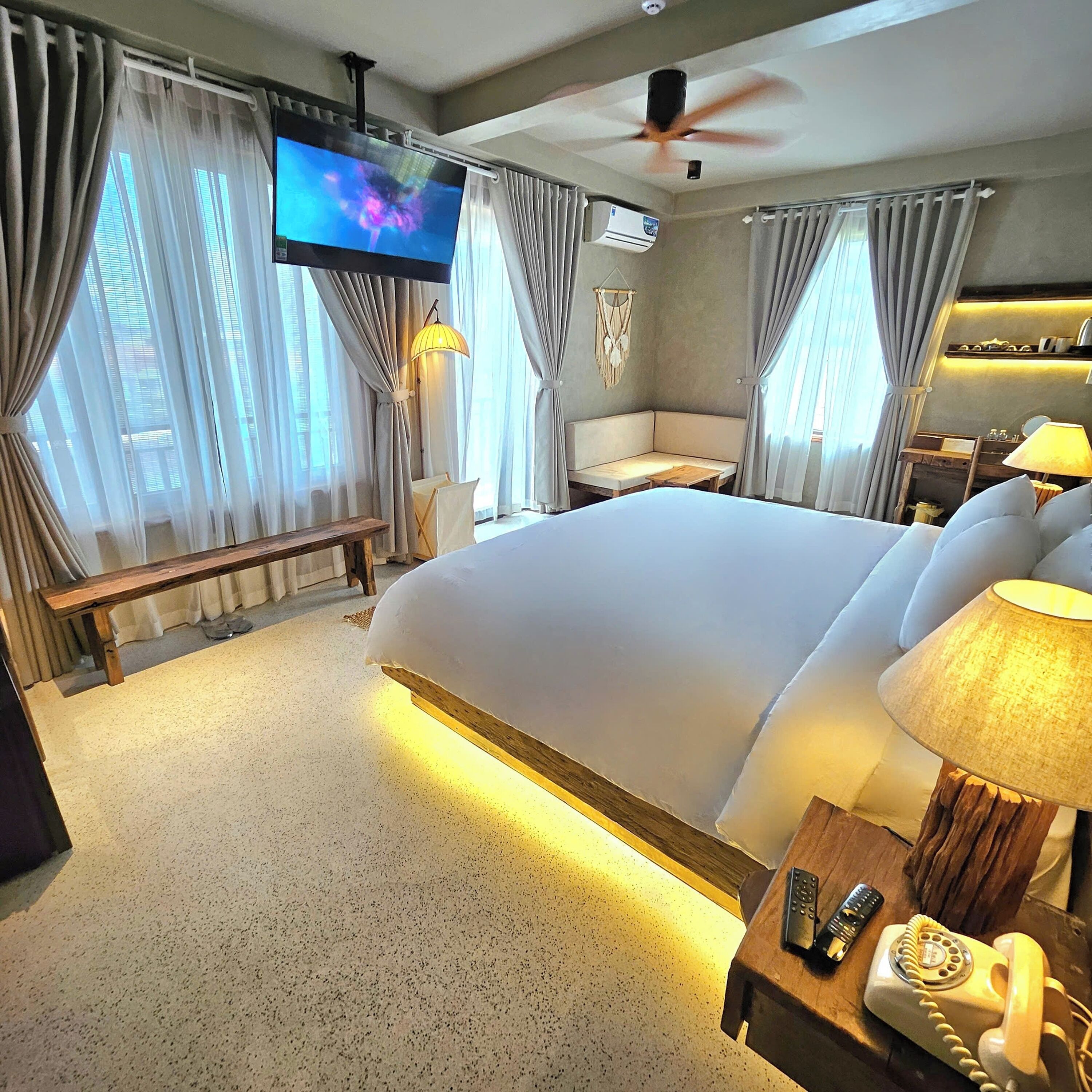 vip room | premium bedding, minibar, in-room safe, desk