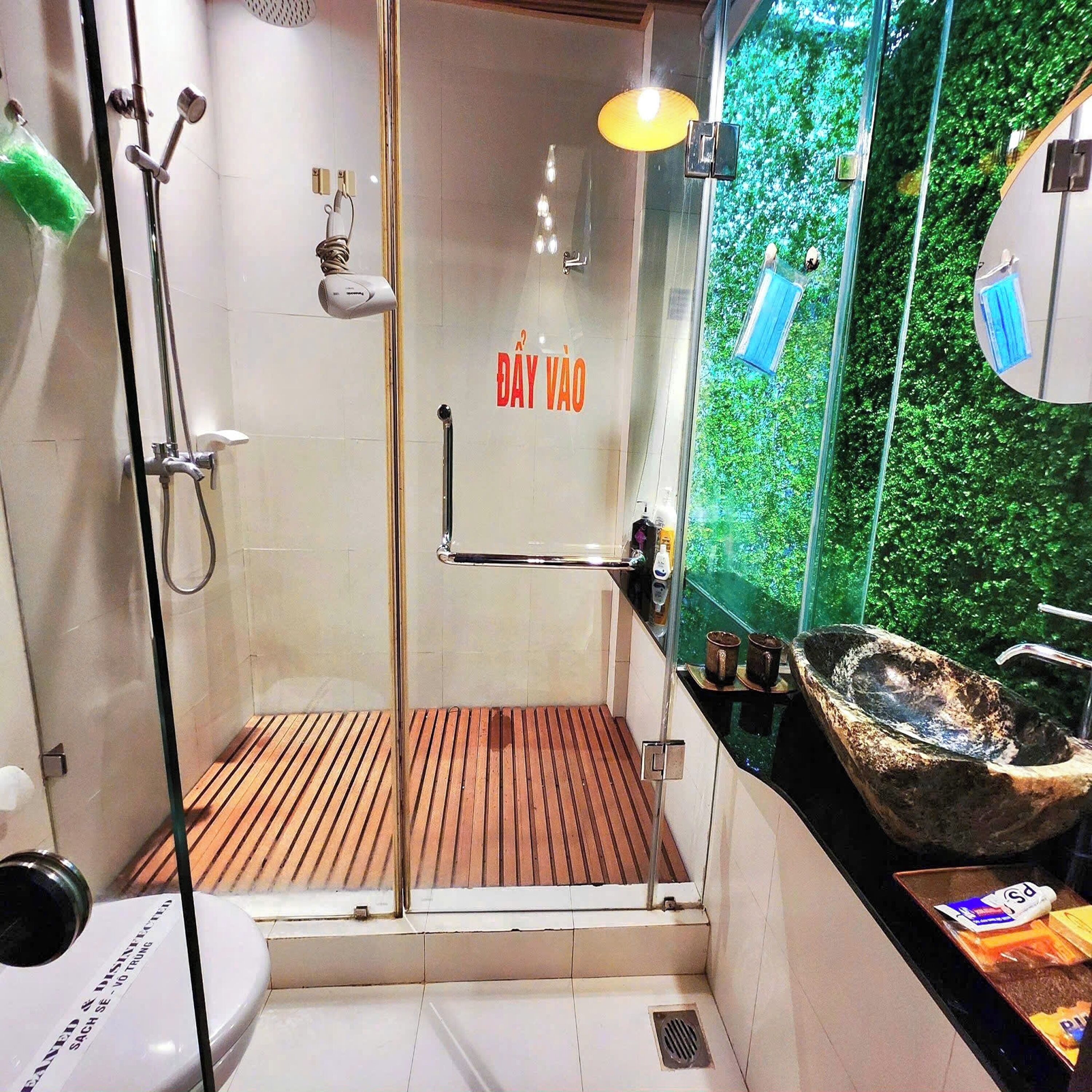 free toiletries, hair dryer, slippers, bidet