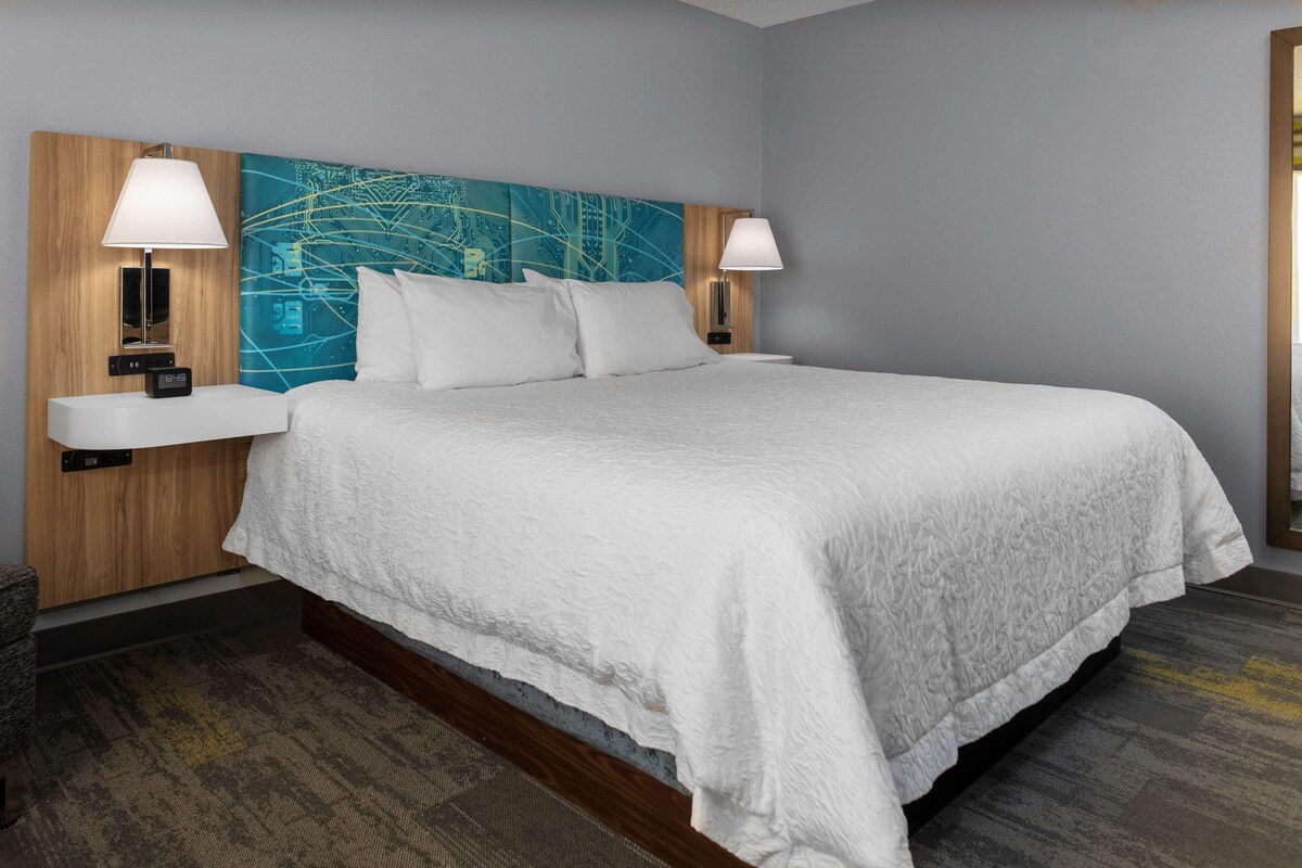 Hypo-allergenic bedding available, down comforters, desk