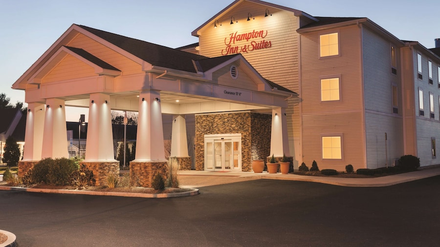 Hampton Inn & Suites Mystic