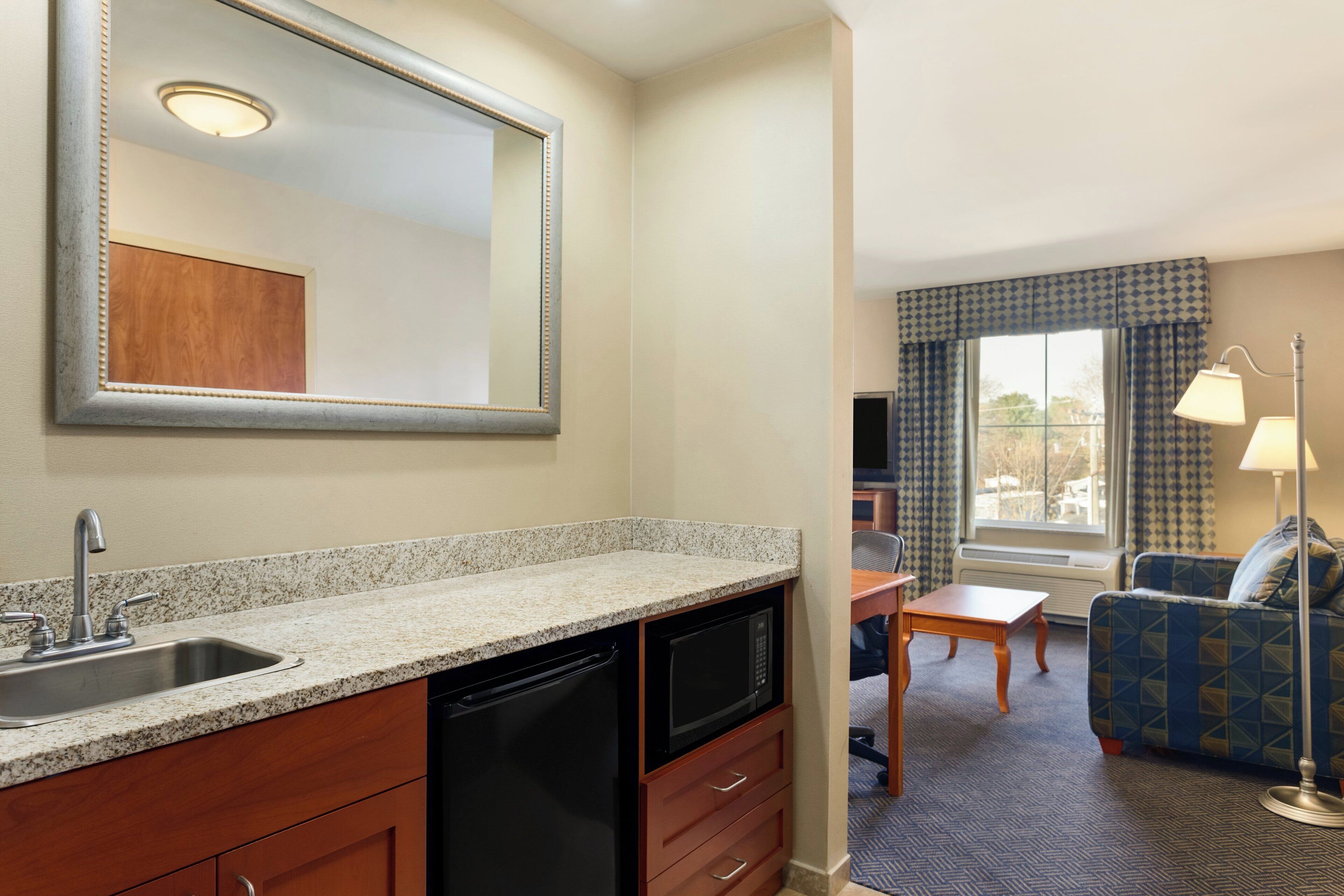 studio suite, 1 king bed, non smoking | hypo-allergenic bedding, desk, laptop workspace, blackout curtains