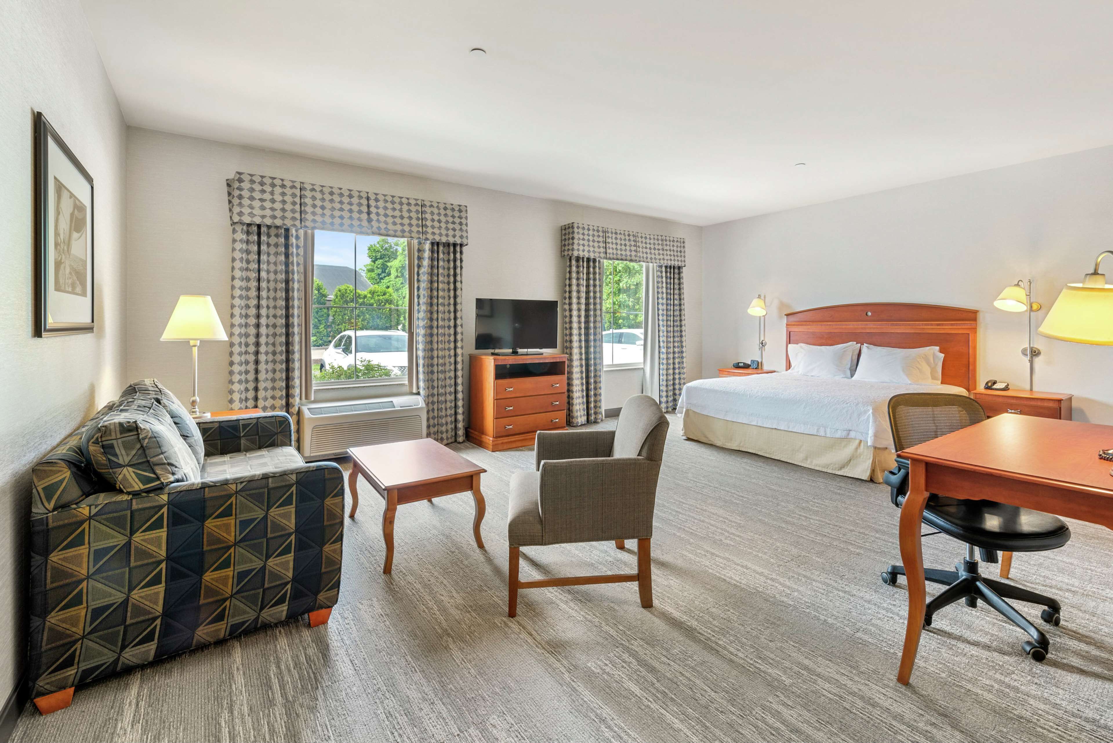 studio suite, 1 king bed, non smoking | hypo-allergenic bedding, desk, laptop workspace, blackout curtains