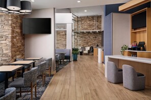 Breakfast, lunch, dinner served; American cuisine 